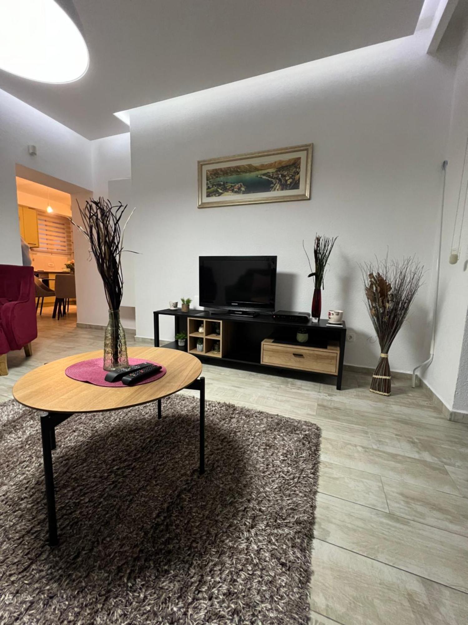 شقة Apartman Nadja كوتور المظهر الخارجي الصورة